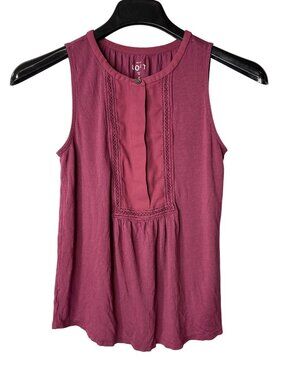 Ann Taylor LOFT Sleeveless Blouse Top Size XS Quarter Button Lace Accents Maroon